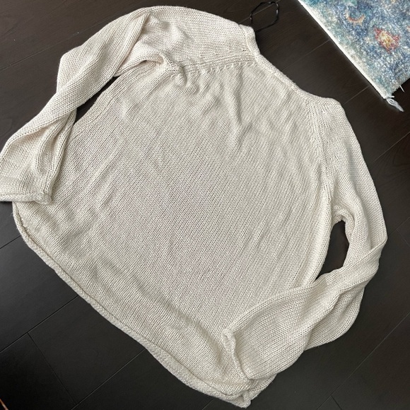 H&M Cream Knit V-Neck Sweater - Picture 4 of 4